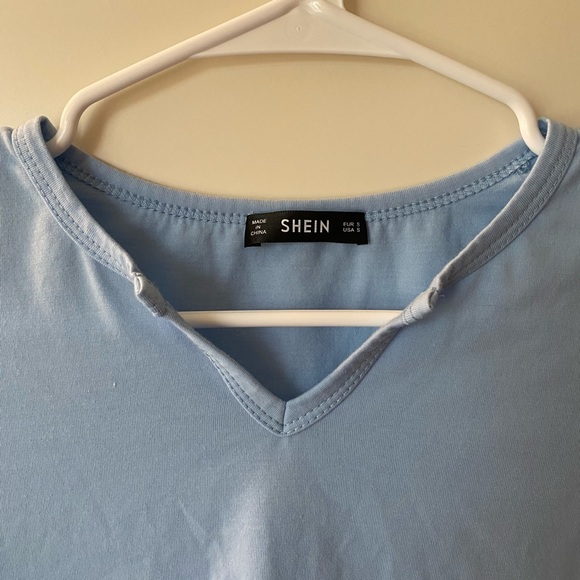 ⚠️ 2 for 10 ⚠️ Light Blue “V-Neck” Tee - Picture 4 of 4